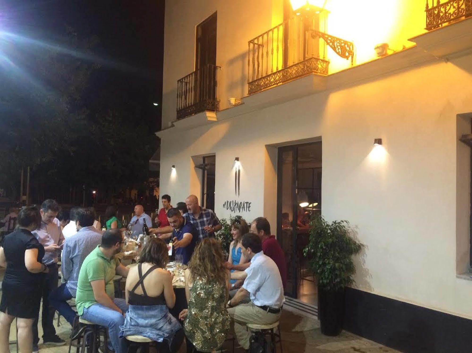 The Corner House Hotell Sevilla Exteriör bild